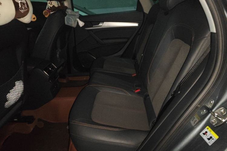 Used Audi Q5L 2018 40 TFSI Prestige Fashion Edition China VI Left Rear Seat