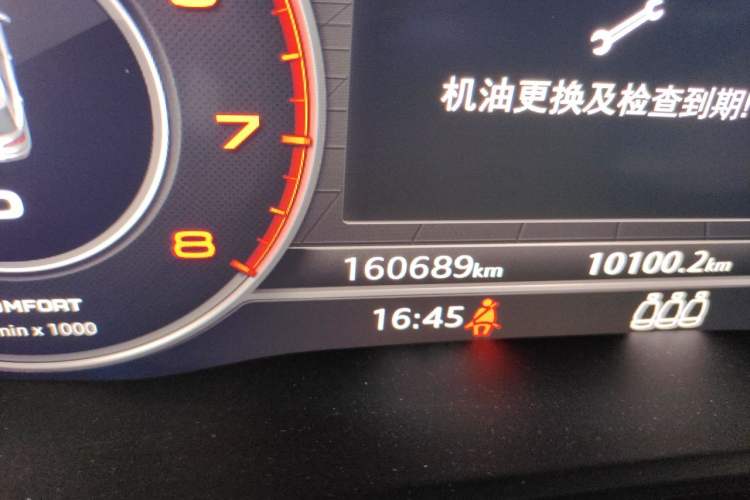 Used Audi Q5L 2018 40 TFSI Prestige Fashion Edition China VI Odometer Close Up