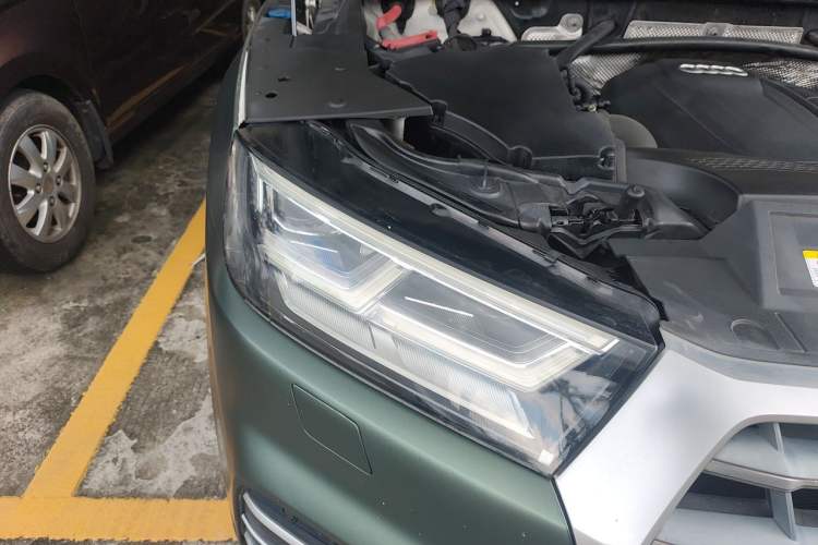 Used Audi Q5L 2018 40 TFSI Prestige Fashion Edition China VI Right Front Headlight