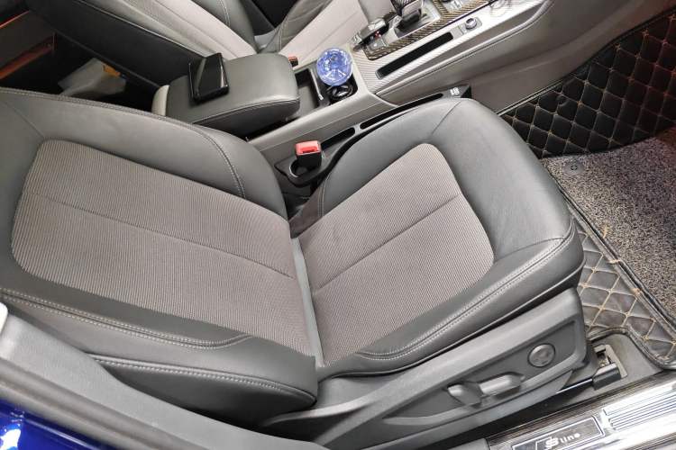 Used Audi Q5L 2018 45 TFSI Prestige Fashion Edition China VI Emission Standard Right Front Seat