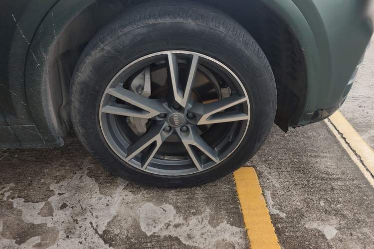 Used Audi Q5L 2018 40 TFSI Prestige Fashion Edition China VI Right Front Wheel Hub