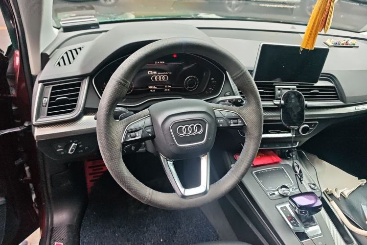 Used Audi Q5L 2018 45 TFSI Prestige Fashion Edition China VI Emission Standard Steering Wheel