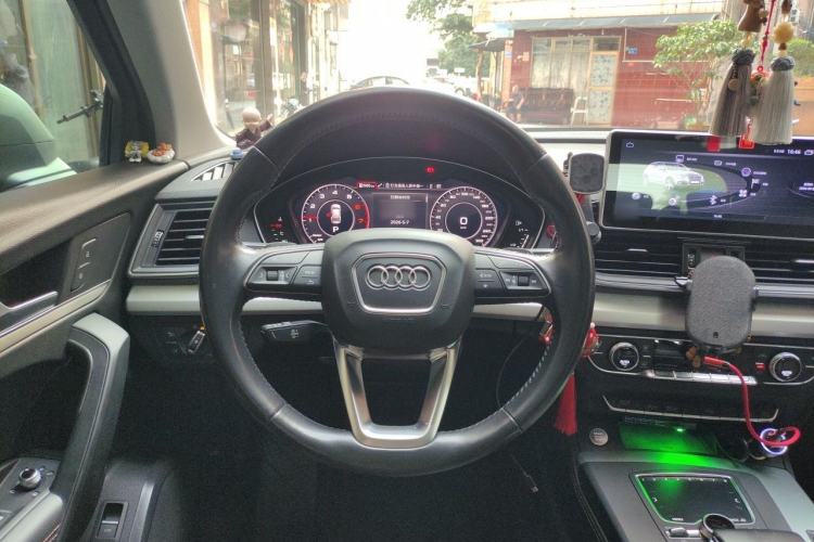 Used Audi Q5L 2018 40 TFSI Prestige Fashion Edition China VI Steering Wheel