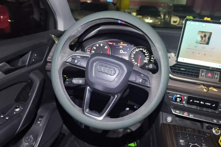 Used Audi Q5L 2018 40 TFSI Prestige Edition China VI Emission Standard Steering Wheel