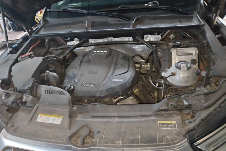 Used Audi Q5L 2018 40 TFSI Prestige Edition China V Engine Bay