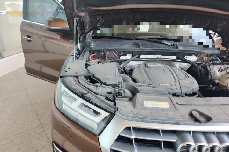 Used Audi Q5L 2018 45 TFSI Prestige Fashion Edition China V Emission Standard Engine Bay Right