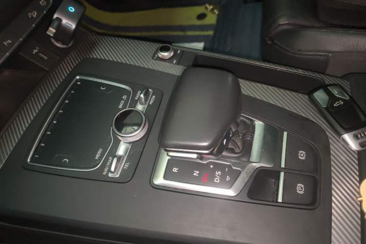 Used Audi Q5L 2018 45 TFSI Prestige Luxury Sport Type China V Emission Standard Gear Lever