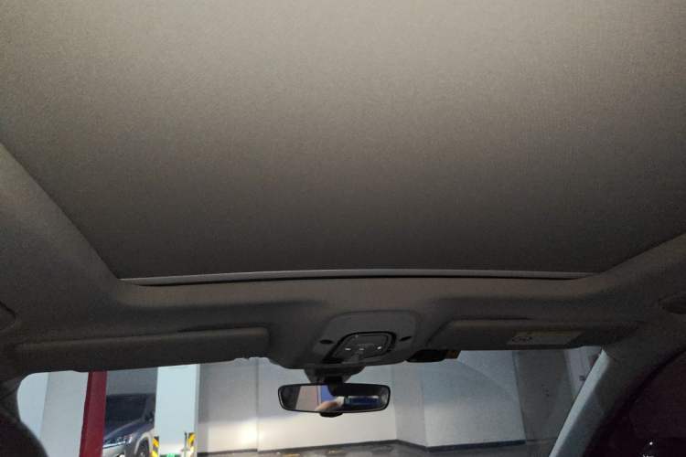 Used Audi Q5L 2018 40 TFSI Prestige Edition China VI Emission Standard Headliner