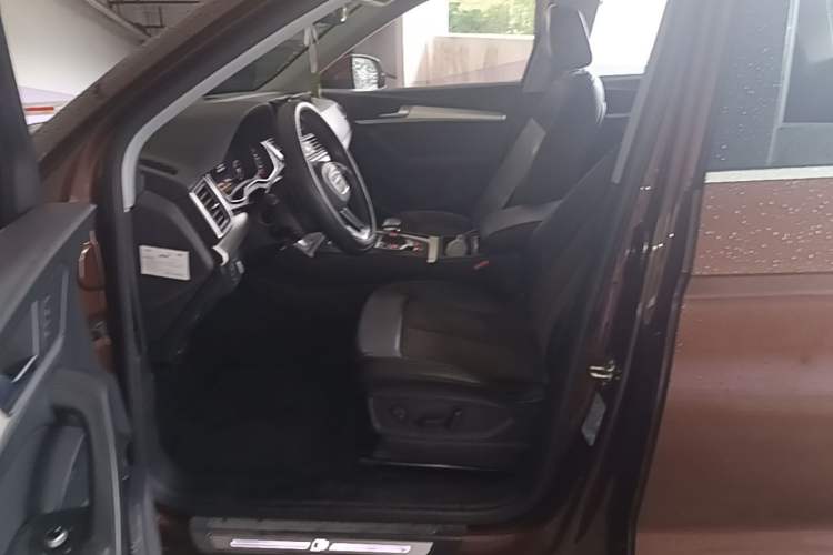 Used Audi Q5L 2018 40 TFSI Prestige Fashion Edition China V Left Front Seat