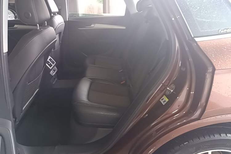 Used Audi Q5L 2018 40 TFSI Prestige Fashion Edition China V Left Rear Seat
