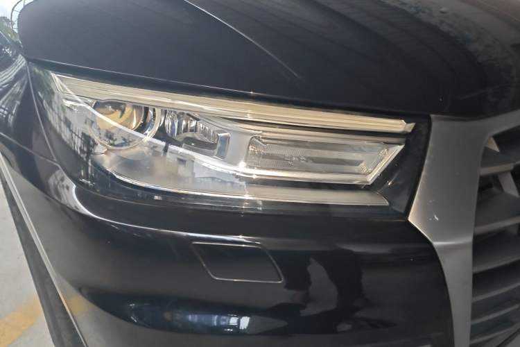 Used Audi Q5L 2018 40 TFSI Prestige Edition China V Right Front Headlight
