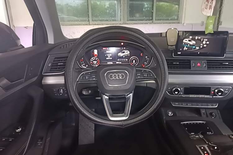 Used Audi Q5L 2018 40 TFSI Prestige Fashion Edition China V Steering Wheel