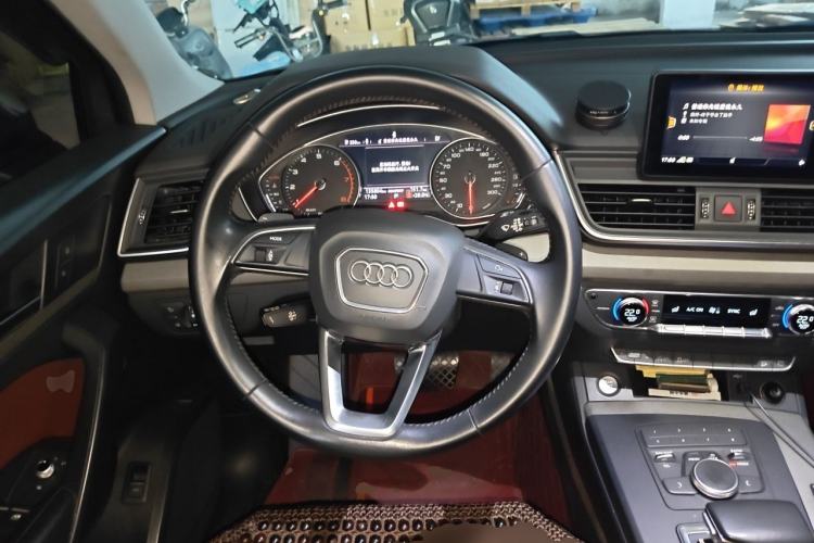 Used Audi Q5L 2018 40 TFSI Prestige Edition China V Steering Wheel