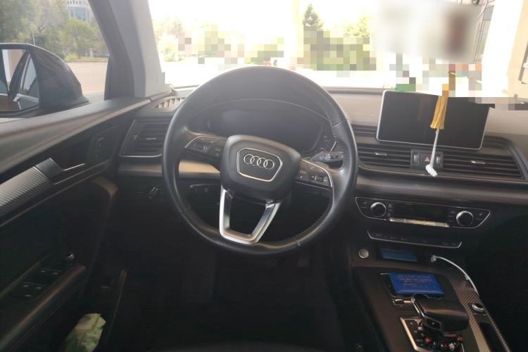 Used Audi Q5L 2018 45 TFSI Prestige Fashion Edition China V Emission Standard Steering Wheel