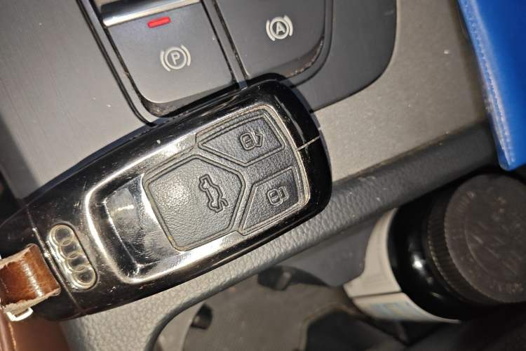 Used Audi Q5L 2018 40 TFSI Prestige Edition China V Vehicle Key