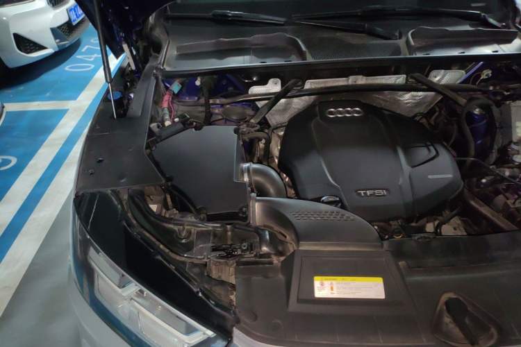 Used Audi Q5L 2018 45 TFSI Prestige Fashion Edition China VI Emission Standard Engine Bay Right
