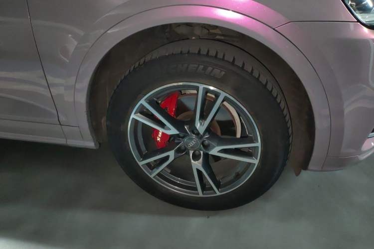 Used Audi Q5L 2018 45 TFSI Prestige Fashion Edition China VI Emission Standard Right Front Wheel Hub