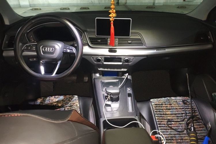 Used Audi Q5L 2018 40 TFSI Prestige Fashion Edition China V Center Console