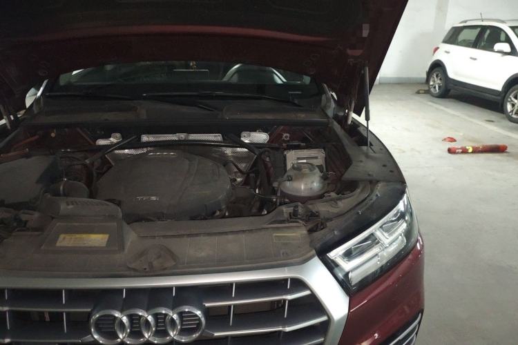 Used Audi Q5L 2018 40 TFSI Prestige Fashion Edition China V Engine Bay Left