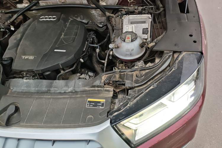 Used Audi Q5L 2018 40 TFSI Prestige Fashion Edition China VI Engine Bay Left