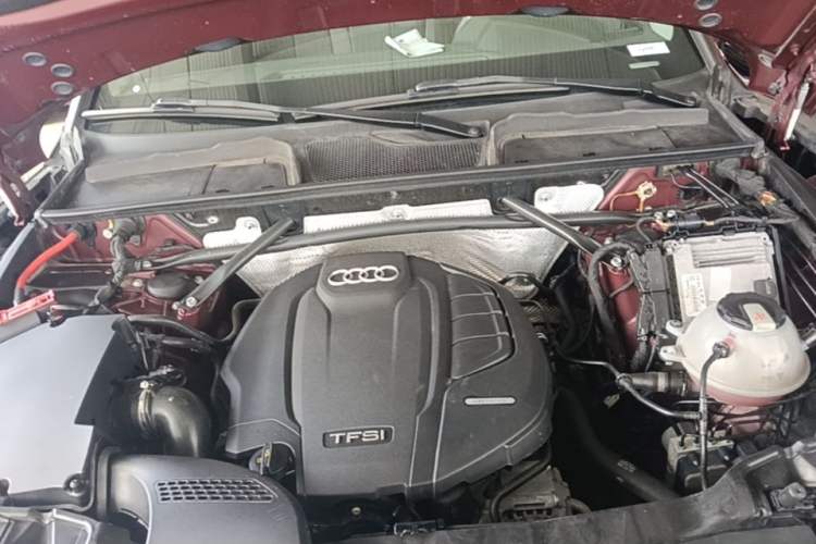 Used Audi Q5L 2018 40 TFSI Prestige Edition China V Engine Bay