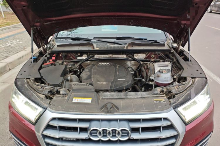 Used Audi Q5L 2018 40 TFSI Prestige Fashion Edition China VI Engine Bay