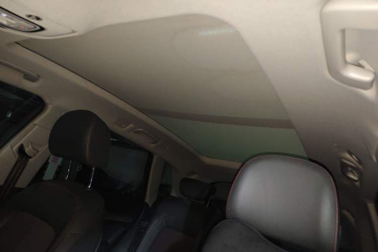 Used Audi Q5L 2018 45 TFSI Prestige Fashion Edition China VI Emission Standard Headliner