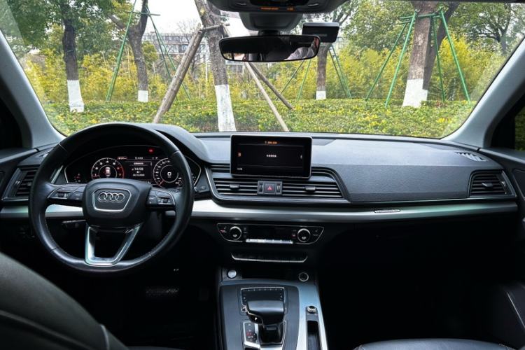 Used Audi Q5L 2018 40 TFSI Prestige Fashion Edition China V Interior 2
