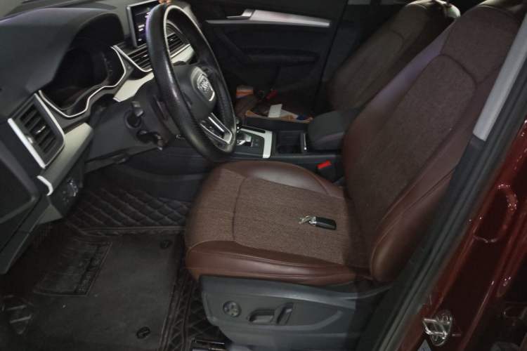 Used Audi Q5L 2018 40 TFSI Prestige Fashion Edition China VI Left Front Seat