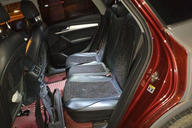 Used Audi Q5L 2018 40 TFSI Prestige Fashion Edition China VI Left Rear Seat