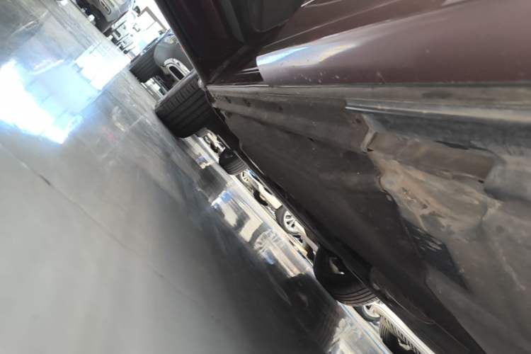 Used Audi Q5L 2018 40 TFSI Prestige Fashion Edition China V Left Side Sill