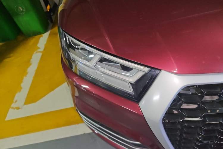 Used Audi Q5L 2018 40 TFSI Prestige Fashion Edition China VI Right Front Headlight