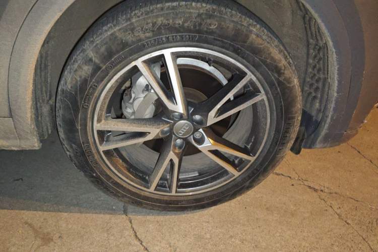 Used Audi Q5L 2018 40 TFSI Prestige Fashion Edition China VI Right Front Wheel Hub