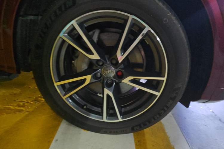 Used Audi Q5L 2018 40 TFSI Prestige Fashion Edition China VI Right Front Wheel Hub