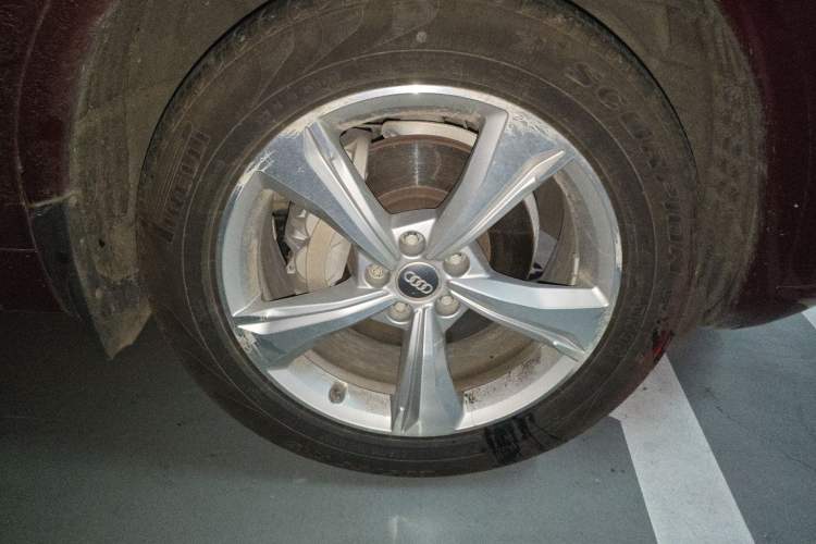 Used Audi Q5L 2018 40 TFSI Prestige Edition China V Right Front Wheel Hub