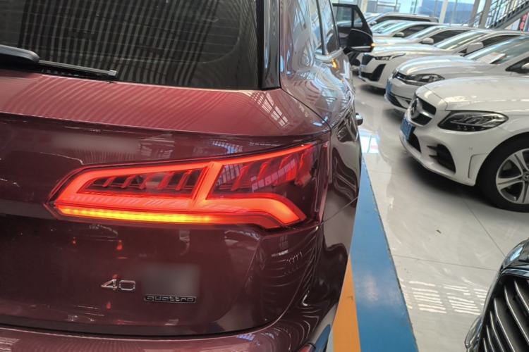 Used Audi Q5L 2018 40 TFSI Prestige Fashion Edition China V Right Rear Taillight