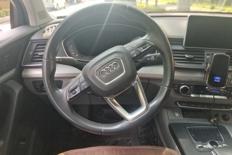 Used Audi Q5L 2018 40 TFSI Prestige Fashion Edition China V Steering Wheel