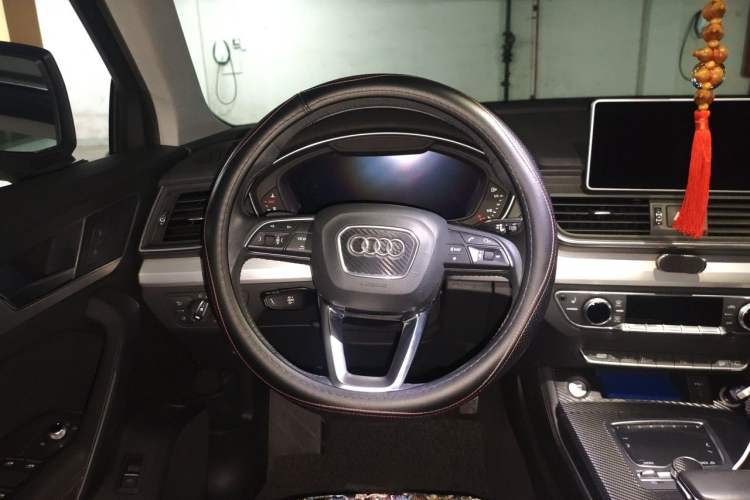 Used Audi Q5L 2018 40 TFSI Prestige Fashion Edition China V Steering Wheel