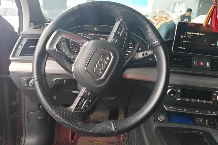 Used Audi Q5L 2018 40 TFSI Prestige Fashion Edition China VI Steering Wheel