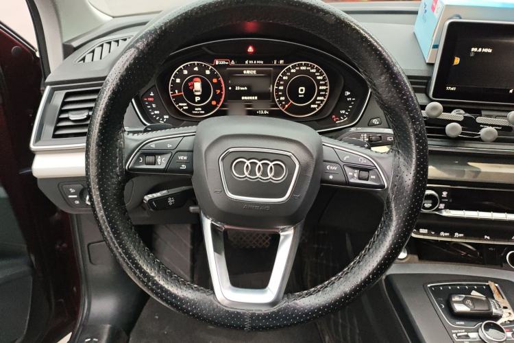 Used Audi Q5L 2018 40 TFSI Prestige Fashion Edition China VI Steering Wheel