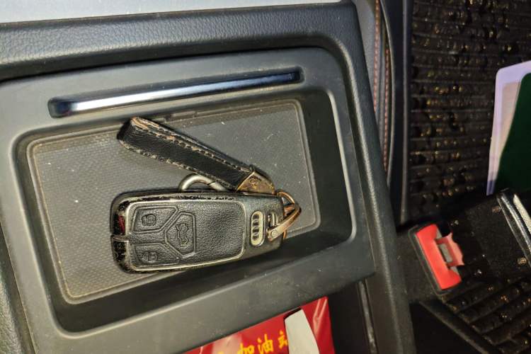 Used Audi Q5L 2018 40 TFSI Prestige Fashion Edition China VI Vehicle Key