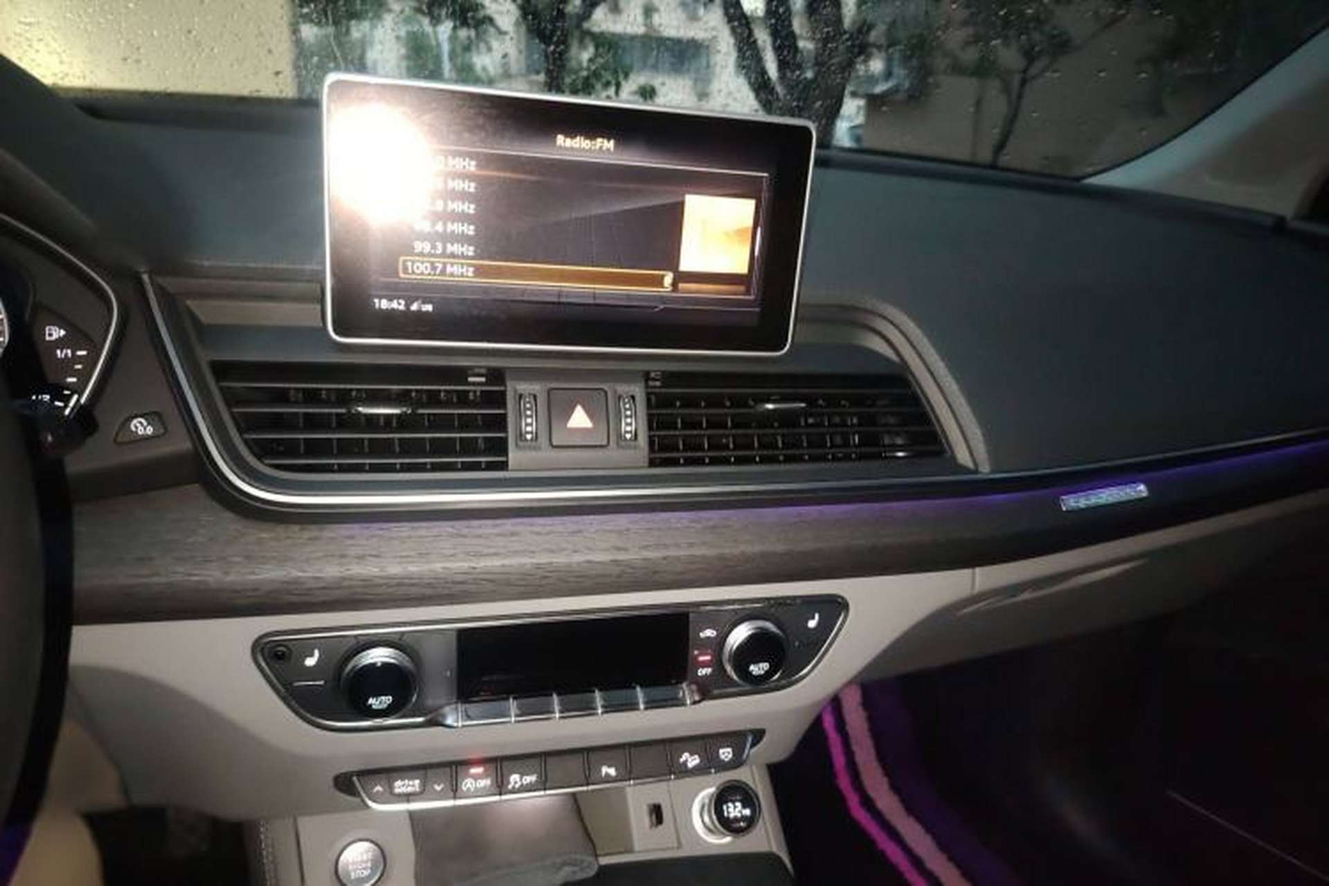 Used Audi Q5L 2018 45 TFSI Prestige Elegant Version China V Audio And AC Panel