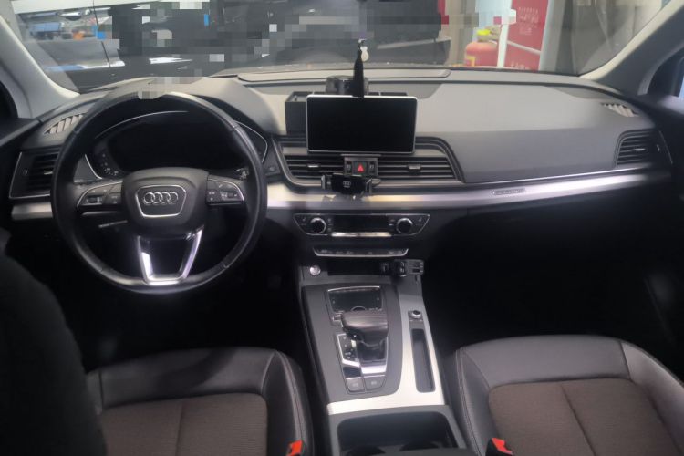 Used Audi Q5L 2018 40 TFSI Prestige Fashion Edition China V Center Console