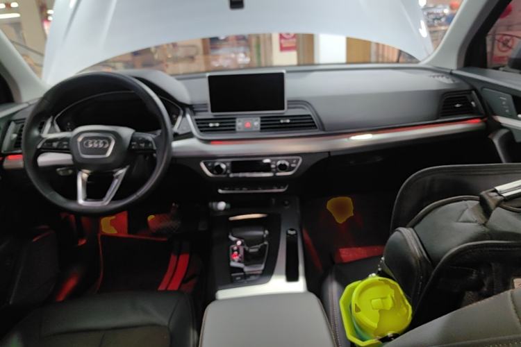 Used Audi Q5L 2018 40 TFSI Prestige Fashion Edition China V Center Console