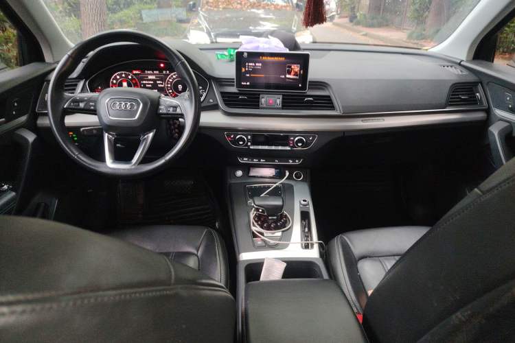 Used Audi Q5L 2018 40 TFSI Prestige Edition China V Center Console