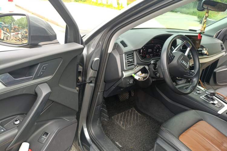 Used Audi Q5L 2018 40 TFSI Prestige Fashion Edition China VI Driver Seat