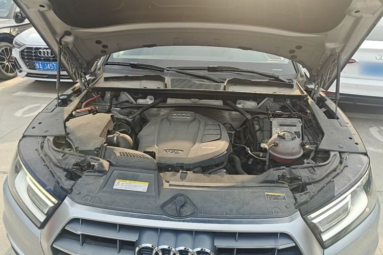 Used Audi Q5L 2018 40 TFSI Prestige Edition China V Engine Bay