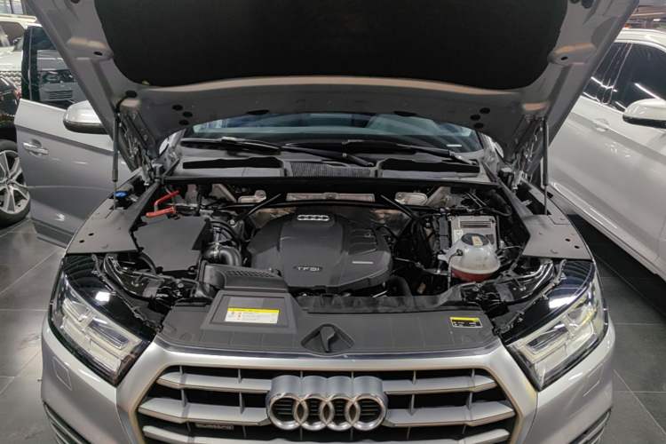 Used Audi Q5L 2018 40 TFSI Prestige Fashion Edition China V Engine Bay