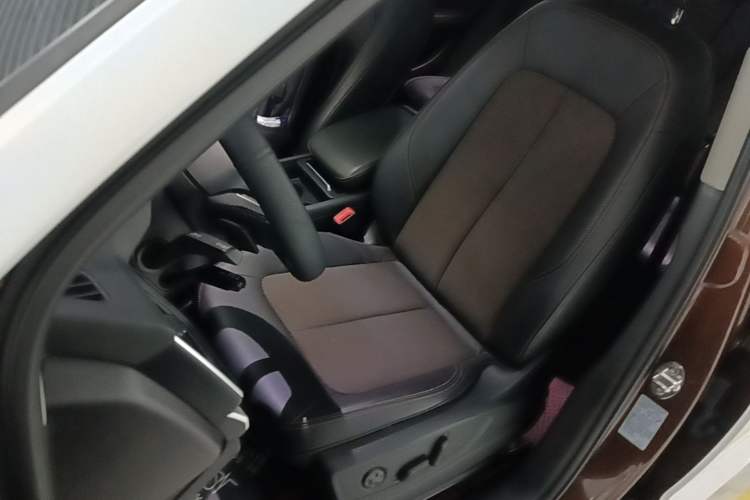 Used Audi Q5L 2018 40 TFSI Prestige Fashion Edition China V Left Front Seat