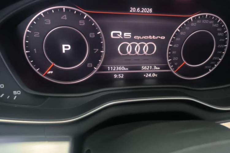 Used Audi Q5L 2018 40 TFSI Prestige Fashion Edition China V Odometer Close Up